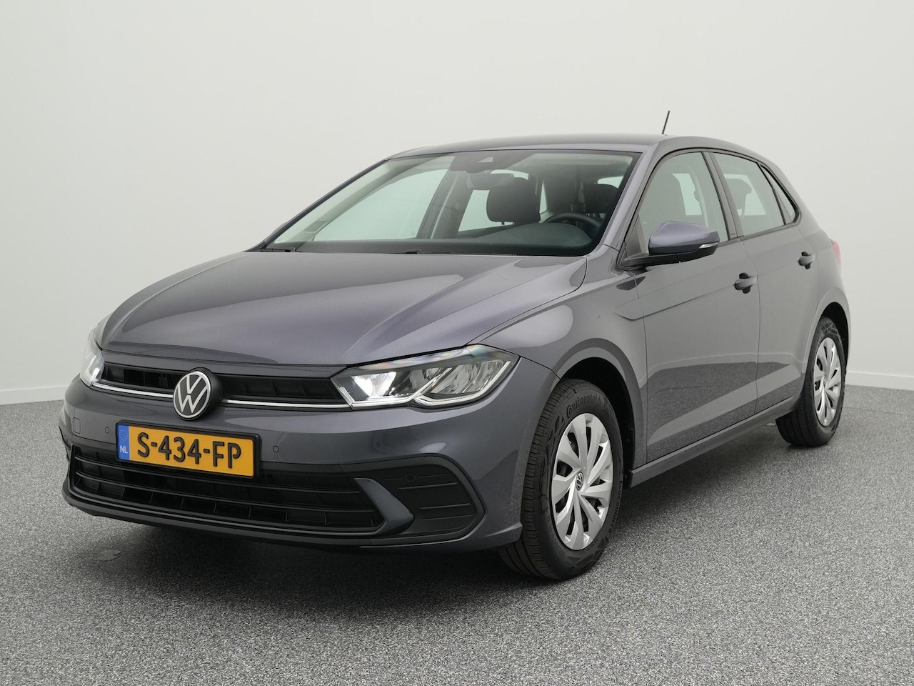 Volkswagen Polo - 1.0 TSI 95 PK Go Handgeschakeld | LED | Trekhaak | Stoelverwarming | Navigatiesysteem Via - AutoWereld.nl