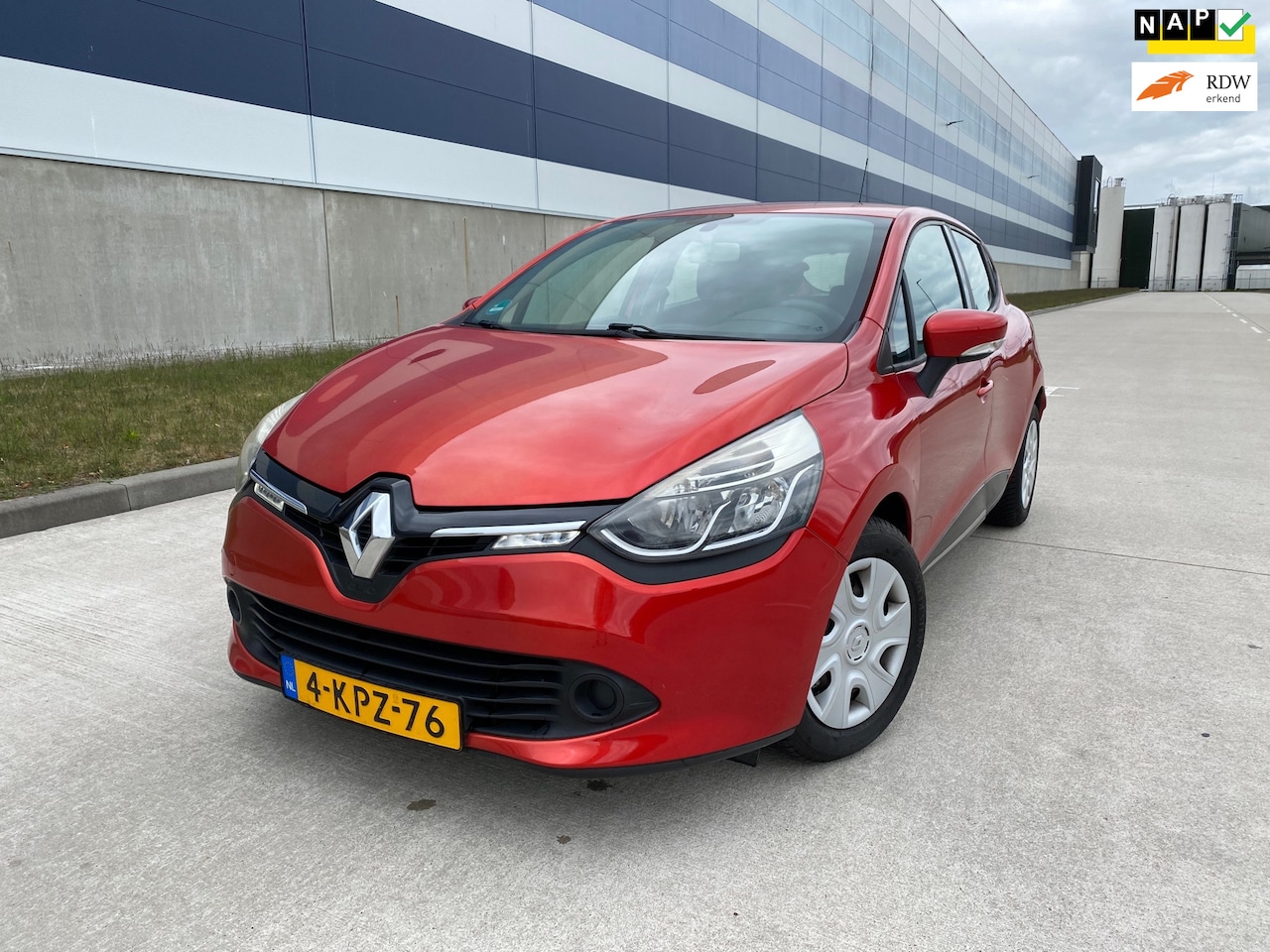 Renault Clio - 0.9 TCe Expression NAP/AIRCO/CRS.CTLELEK.RMN - AutoWereld.nl