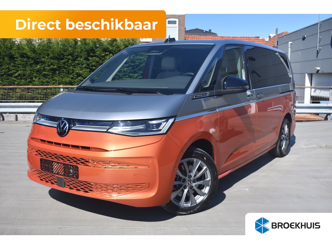Volkswagen Multivan - 1.5 eHybrid 245 PK L2 Bulli Edition 4Motion | PANORAMA DAK | TREKHAAK | CAMERA | STUUR+STO - AutoWereld.nl