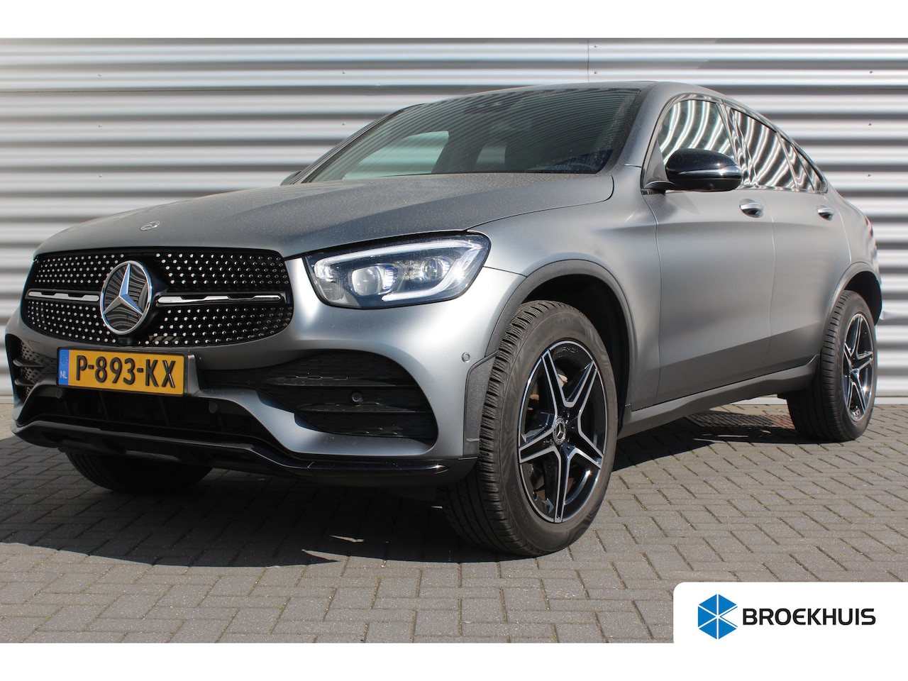 Mercedes-Benz GLC-klasse Coupé - 300e 4MATIC BUSINESS SOLUTION AMG AUTOMAAT / NAVI / LEDER / CLIMA / FULL-LED / PDC / 19" L - AutoWereld.nl