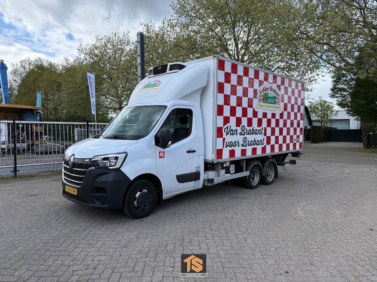 Renault Master Combi - BE-COMBI 3500PLUS VRIES - NL TOP - APK 7/27 - NIEUW!! - AutoWereld.nl