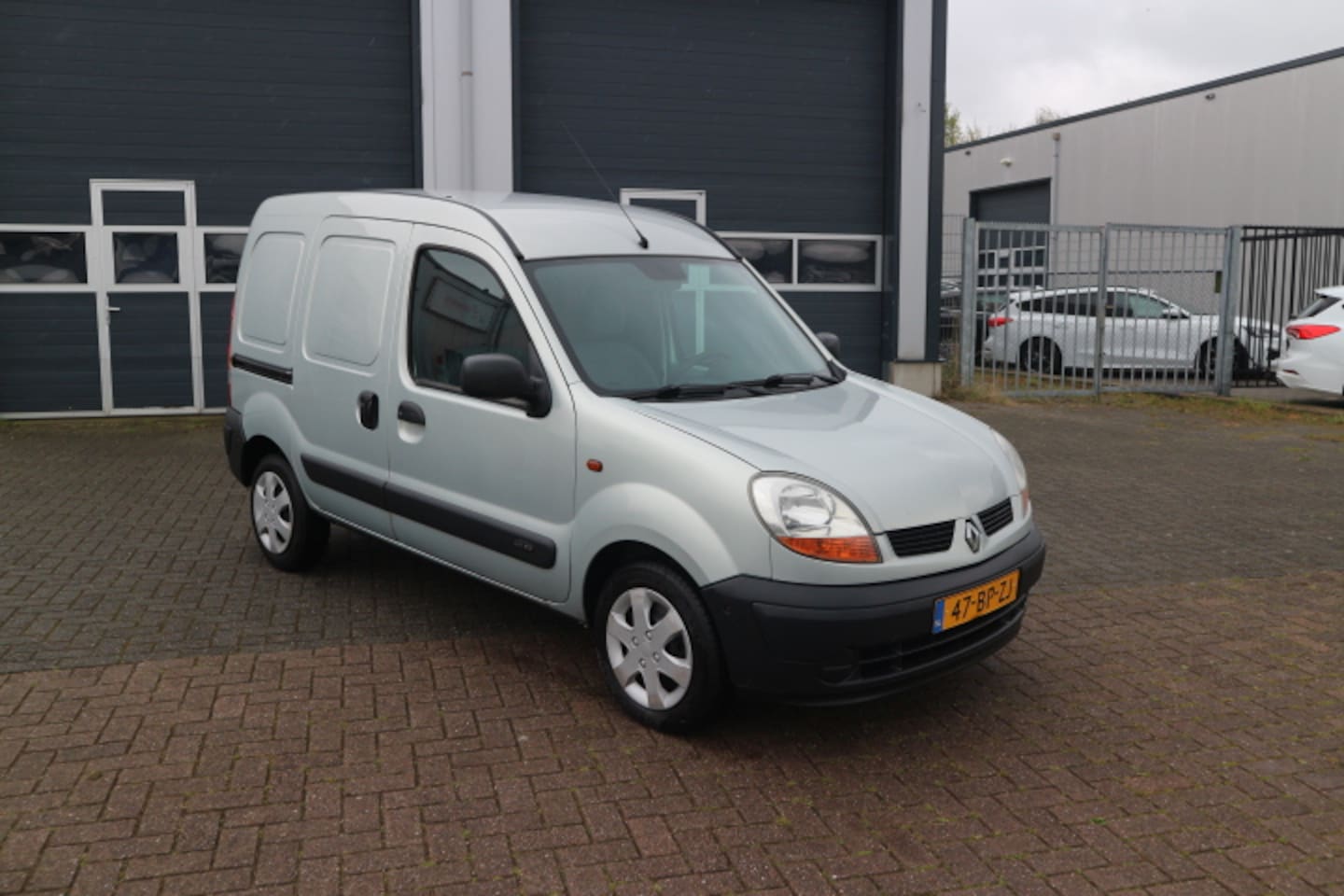 Renault Kangoo Express - 1.5 dCi 80 Grand Confort Light RIJKLAAR - AutoWereld.nl