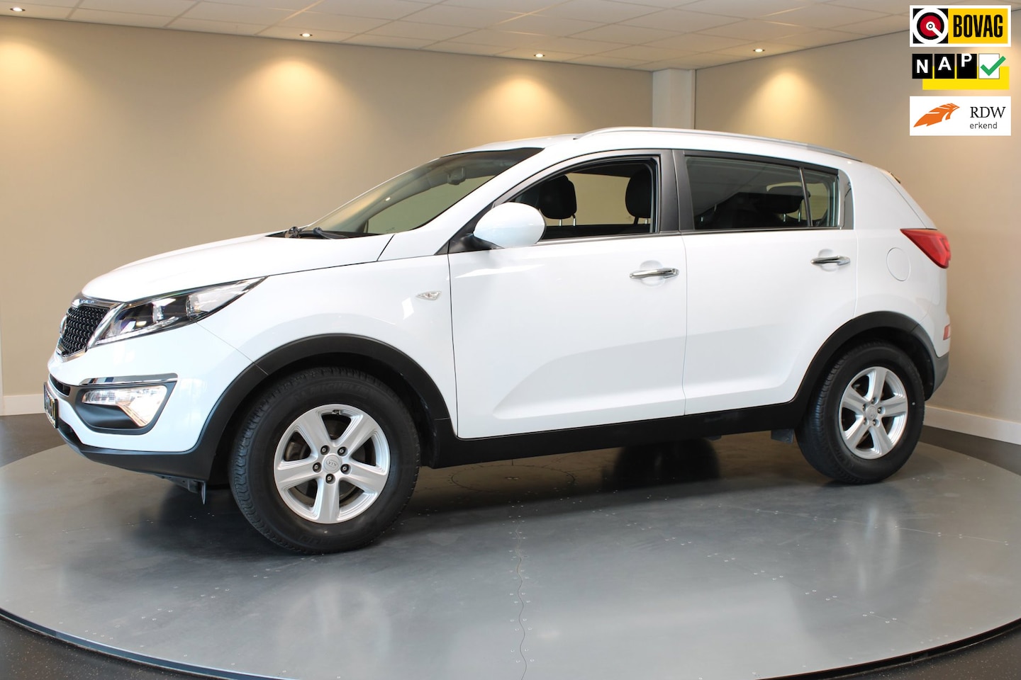 Kia Sportage - 1.6 GDI X-treme ComfortLine *24.000Km!* 1ste Eigenaar|Trekhaak|Camera|Navi|Cruise|NAP - AutoWereld.nl