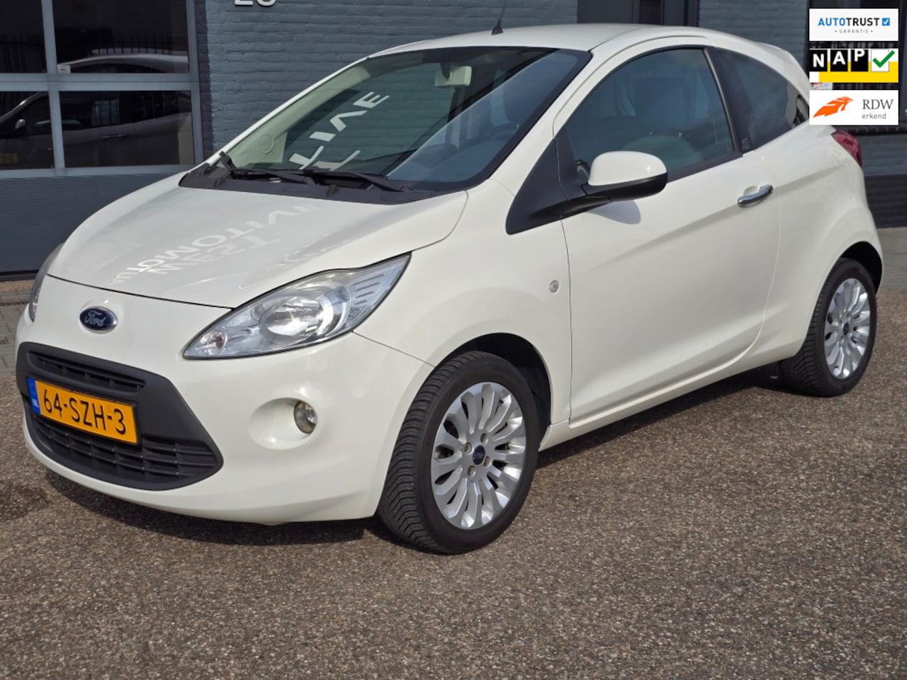 Ford Ka - 1.2 Titanium X start/stop WERKELIJK ALS NIEUW PERFECT ONDERHOUDEN - AutoWereld.nl