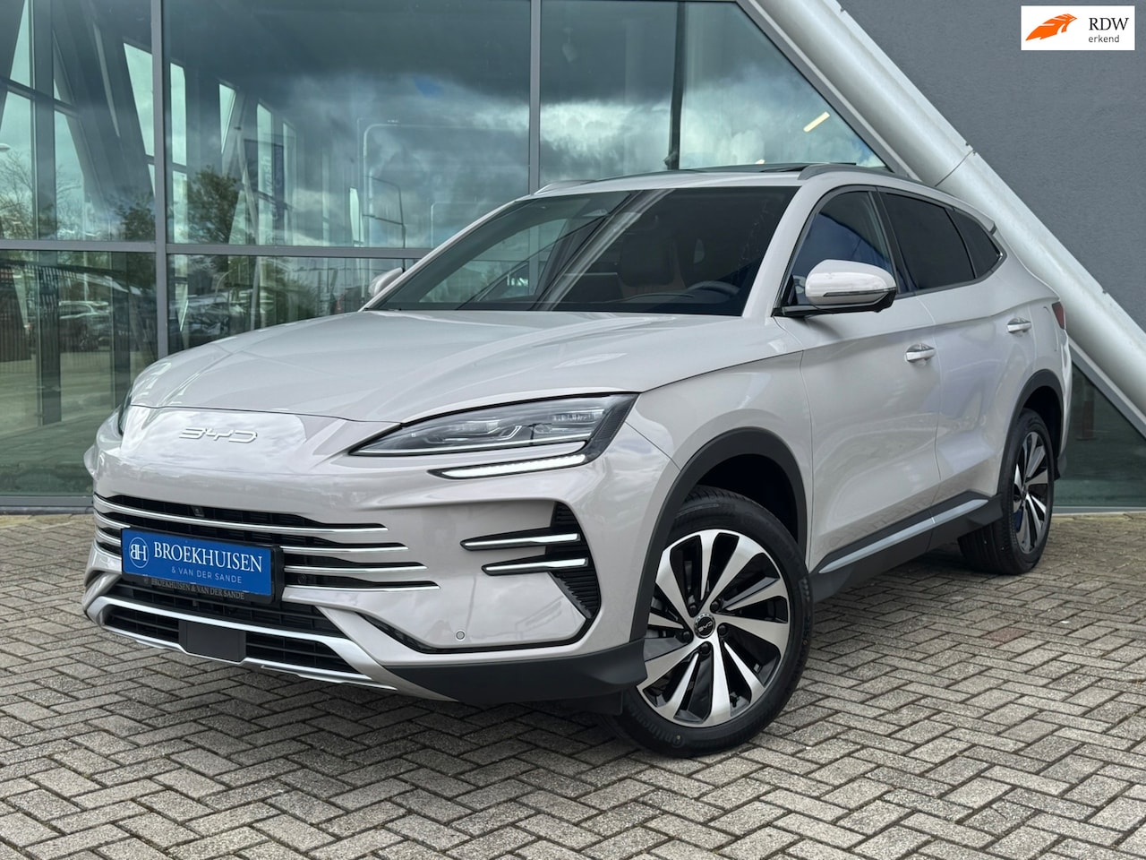 BYD Seal U - 1.5 DM-i FWD Boost GROTE VOORRAAD VERSCHILLENDE KLEUREN VANAF €32.950 - AutoWereld.nl