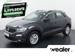 Volkswagen T-Roc - 1.0 TSI Style | 110 PK | Adaptive cruise control | Climate control | Navigatiesysteem | Ap