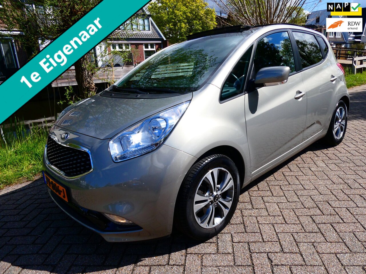 Kia Venga - 1.4 CVVT 1e eig. 94.000km. Clima Navi Trekhaak 1300kg. Schuifdak - AutoWereld.nl