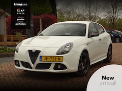 Alfa Romeo Giulietta - 1.4 Turbo | Schaalstoelen | Sprint | 18" | Dyn.Clignoteurs | Miron Ed