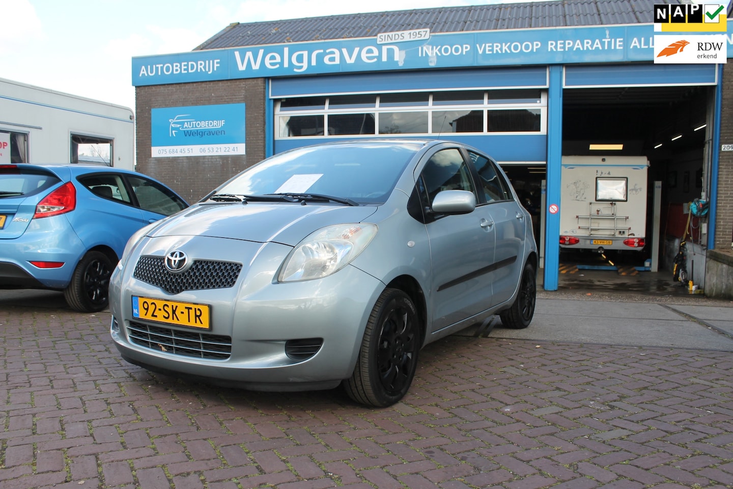 Toyota Yaris - 1.3 VVTi Sol 5drs airco 115 dkm airco izgstaat - AutoWereld.nl
