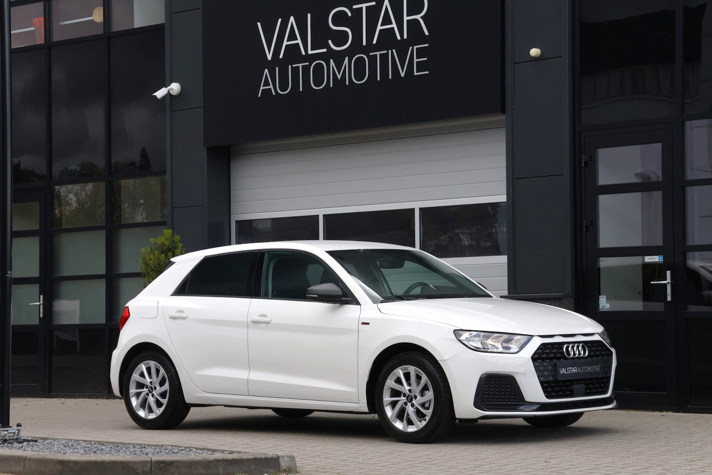 Audi A1 Sportback - 1.0 TFSI Sport | Automaat | Als nieuw! - AutoWereld.nl