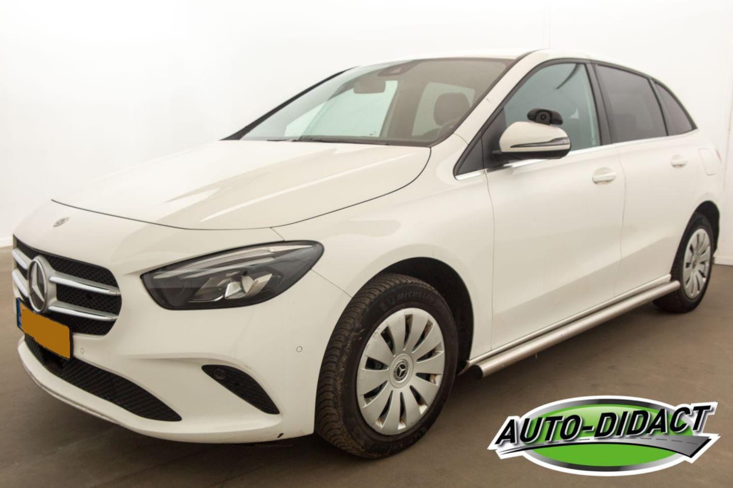 Mercedes-Benz B-klasse - 200d Automaat Clima Camera MOTORSCHADE - AutoWereld.nl