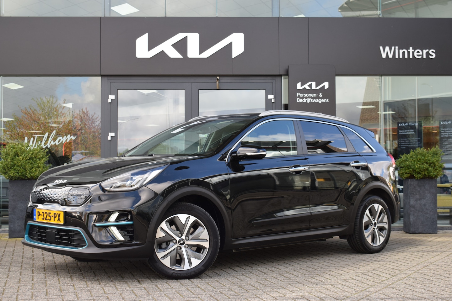 Kia e-Niro - DynamicPlusLine 64 kWh | 100% SOH | Kantel/ Schuifdak | Navigatie | Adaptieve Cruise Contr - AutoWereld.nl
