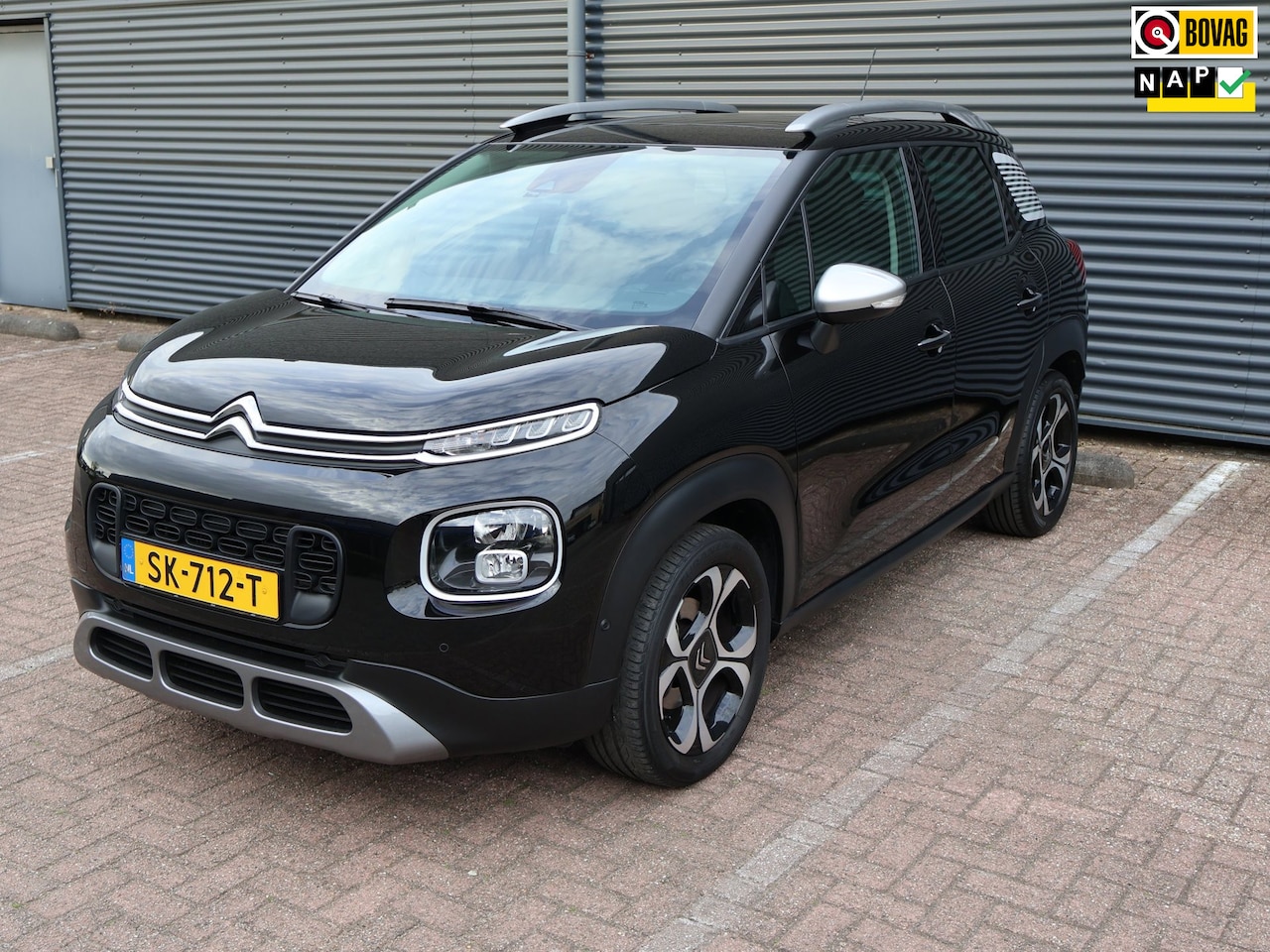Citroën C3 Aircross - 1.2 PT S&S Shine NAP 1e eigenaar Dealer Pano Keyless Camera Navi Cruise Trekhaak PDC Leder - AutoWereld.nl