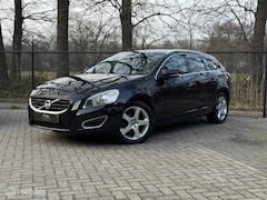 Volvo V60 - 1.6 T4 Momentum/NW APK/1E EIG/CRUISE/AIRC/PDC/VOL