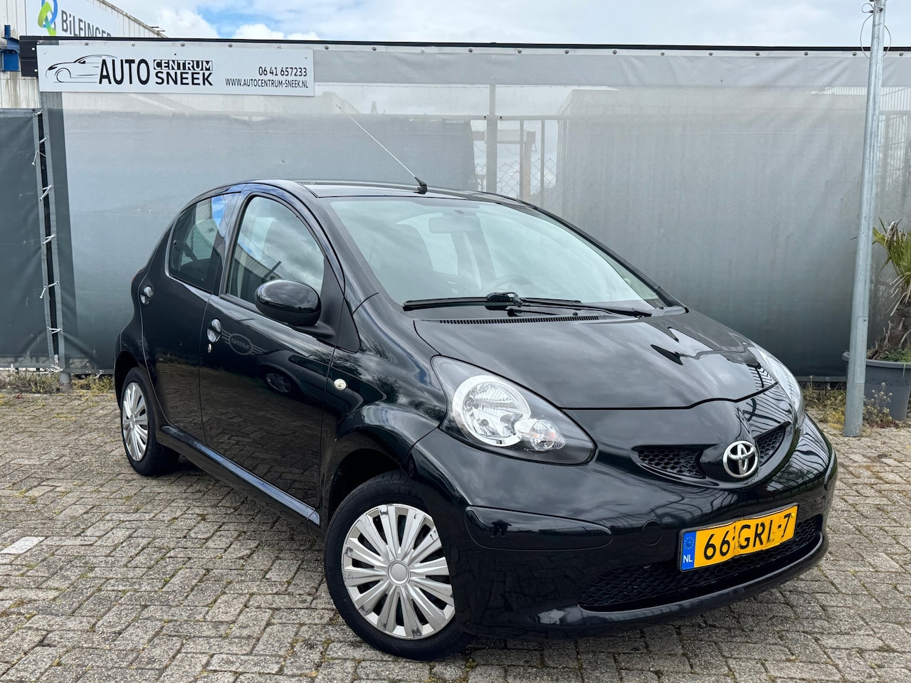 Toyota Aygo - 1.0-12V + 5D - NWE APK - Airco - Elektr. ramen - AutoWereld.nl