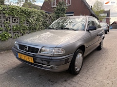 Opel Astra - 1.6i GL - apk tot 10-2027