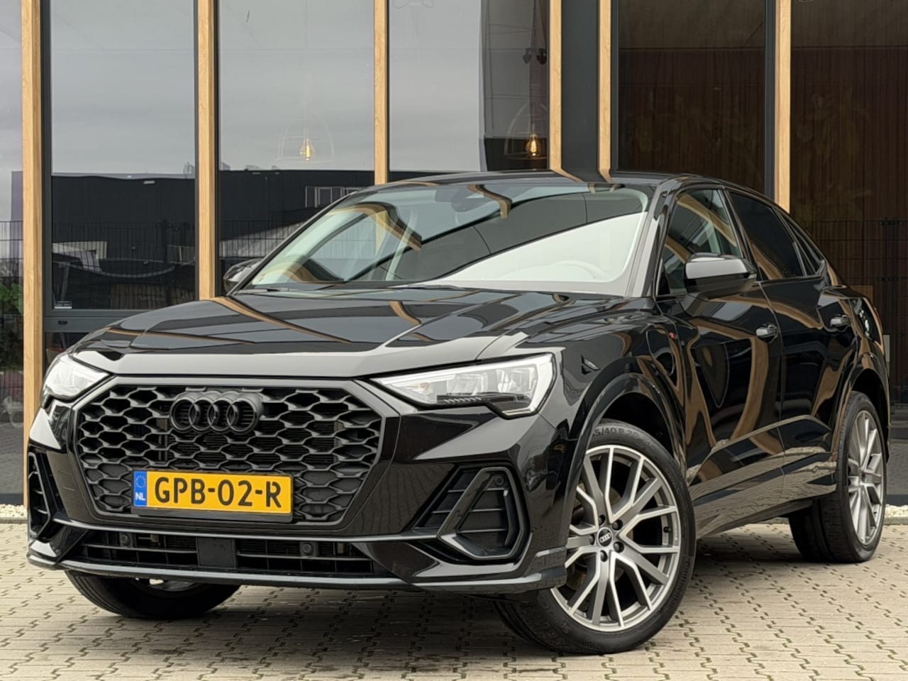 Audi Q3 Sportback - 45 TFSI e Bns Edit. | Elect Trekhaak | Carplay | Camera | - AutoWereld.nl