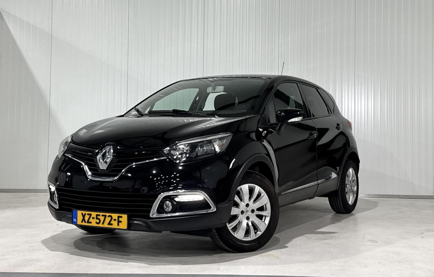 Renault Captur - 1.2 TCe Limited|NAVI|CRUISE|SENSOREN|AUTOMAAT - AutoWereld.nl