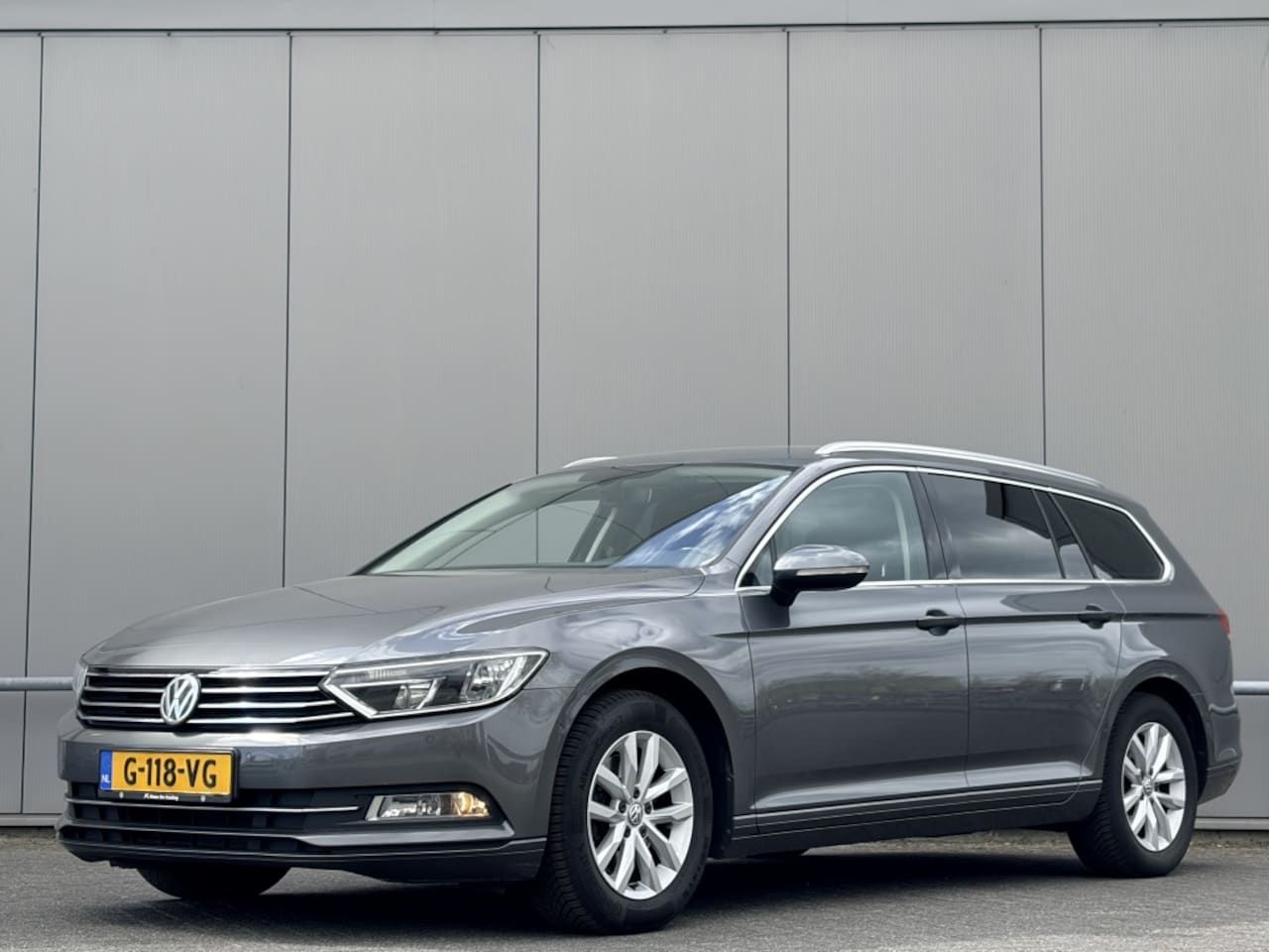 Volkswagen Passat Variant - 1.4 TSI ACT Highline - ACC - automaat - navi - airco - AutoWereld.nl