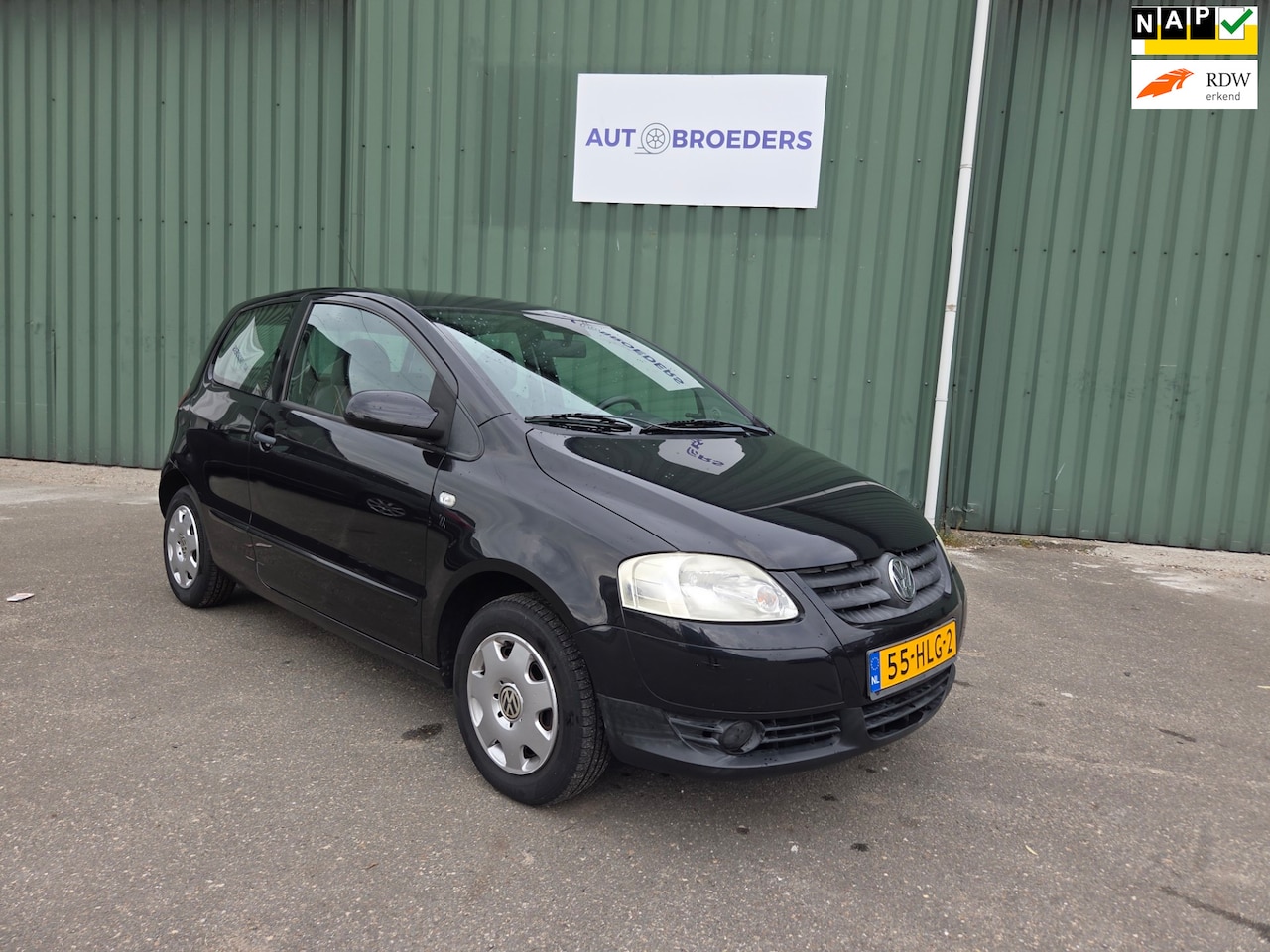 Volkswagen Fox - 1.2 Trendline - LAGE KILOMETERS - RIJD SCHAKELD GOED! - AutoWereld.nl