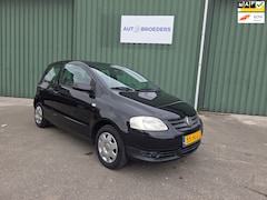 Volkswagen Fox - 1.2 Trendline - LAGE KILOMETERS - RIJD SCHAKELD GOED