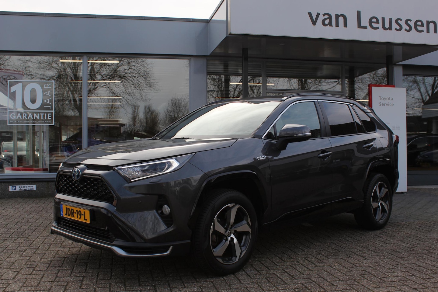 Toyota RAV4 - 2.5 PLUG-IN HYBRID AWD STYLE STOELVERW. V+A EL-STOEL & ACHTERKLEP STUUR & WISSERVERW. LED - AutoWereld.nl