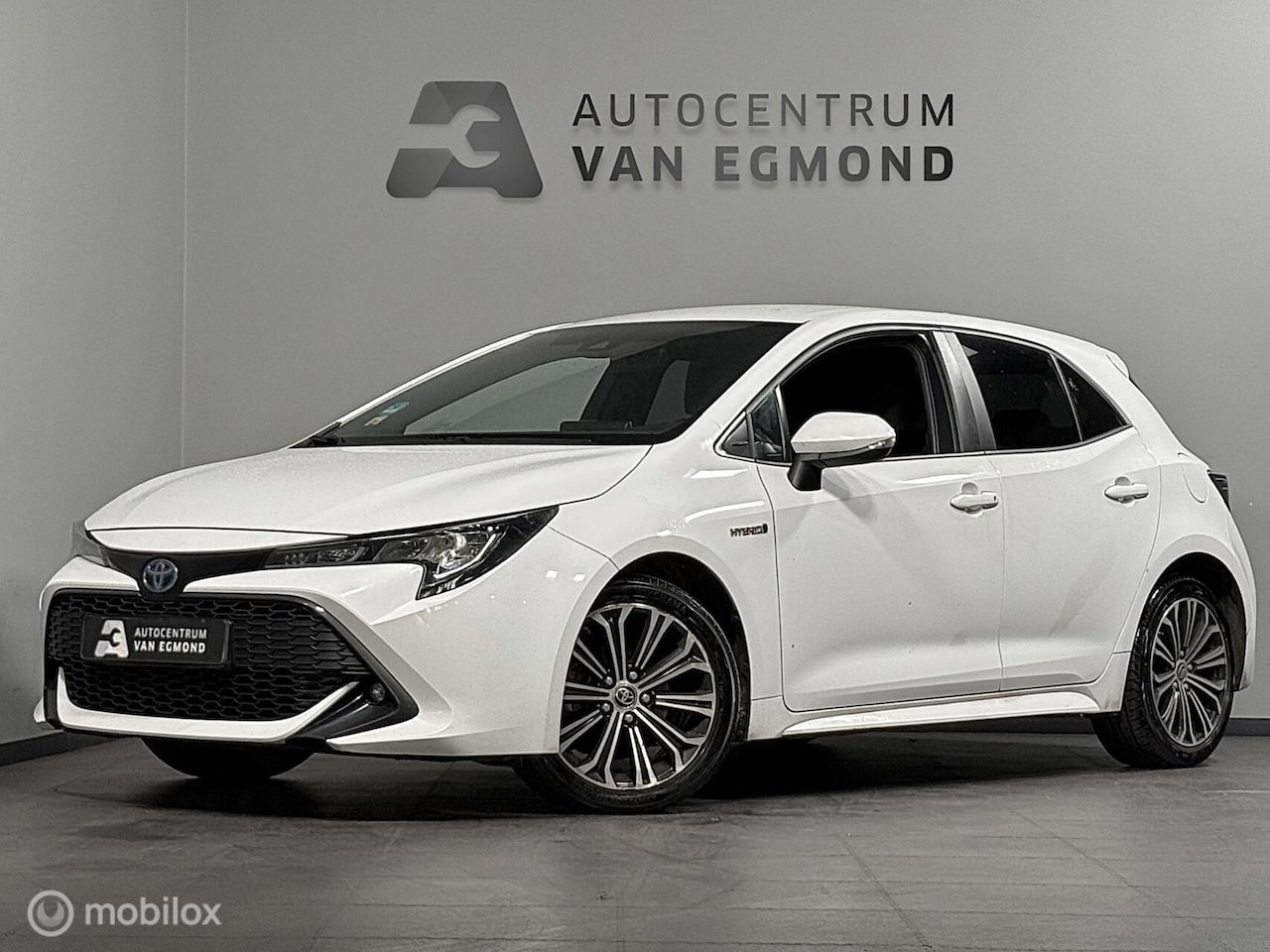 Toyota Corolla - 1.8 Hybrid Business Plus |CAMERA | AD. CRUISE - AutoWereld.nl