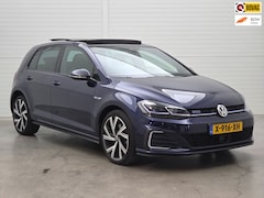 Volkswagen Golf - 1.4 TSI PHEV GTE+vitrual+Led+Pano-dak+navigatie+camera+stoel- verw+18"lmv+2 X oplaadsnoere