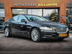 Jaguar XJ - 3.0 V6D Portfolio Panodak Leer Navigatie Camera Cruise Clima