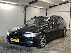 BMW 3-serie Touring - 318i High Exe AUT. 8-2017 PANO NAVI LED ST.VERW CRUISE EL.UITK.TREKH 18''LMV