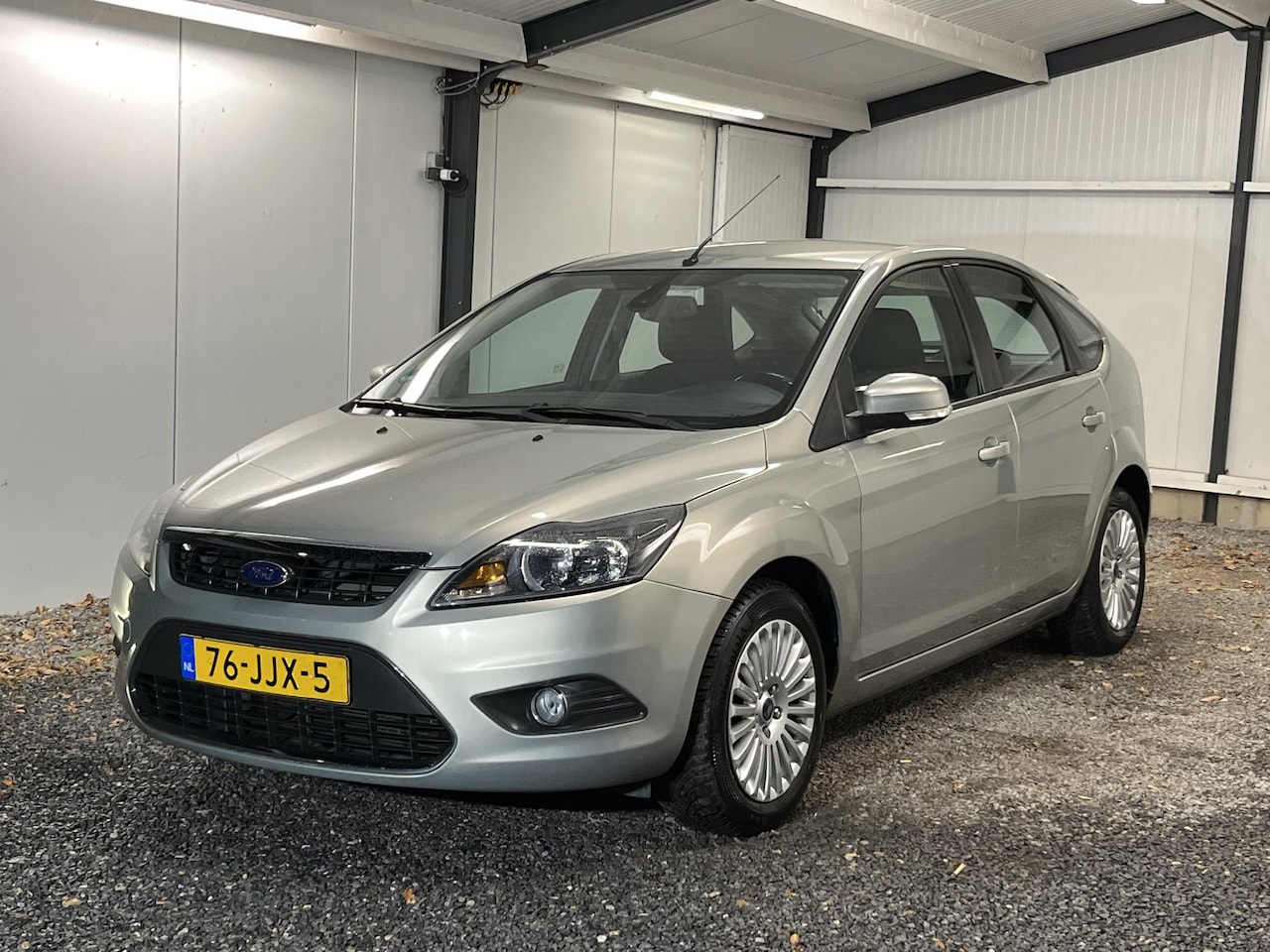 Ford Focus - 1.6 Titanium AUTOMAAT 2009 NL AUTO 2e EIG*145.Dkm*N.A.P* NW APK 4-2027 - AutoWereld.nl