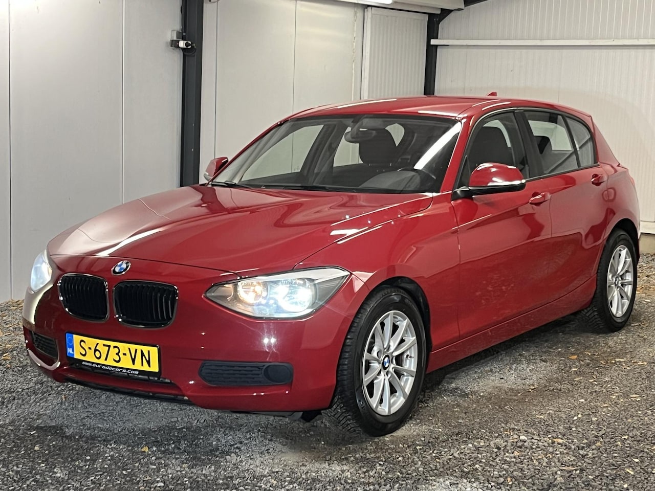 BMW 1-serie - 114i 2015 Business line 5D ECC,ST.VERW,LED,PDC,16''LMV.. - AutoWereld.nl