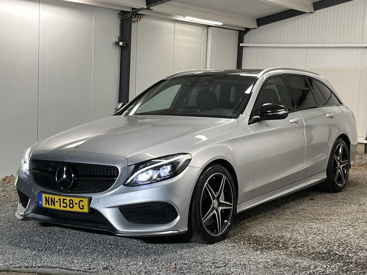 Mercedes-Benz C-klasse Estate - C43 AMG 450 4MATIC 368PK 5-2015 LED PANO CAM HEAD-UP LEDER NAVI FULL MAP BURMESTER 19'' - AutoWereld.nl