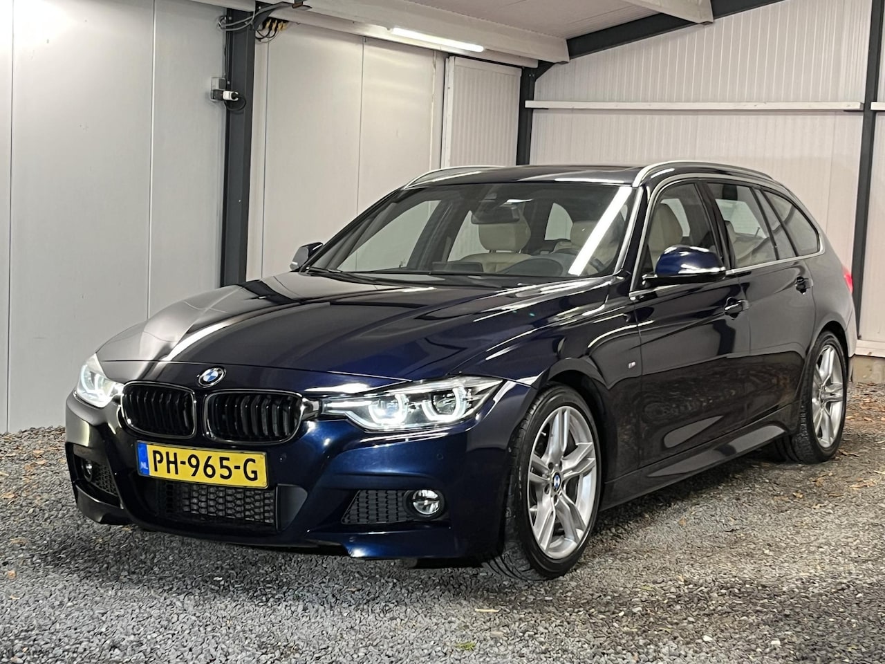 BMW 3-serie Touring - 330i High Exe AUT. 252PK 7-2017 M-PAKKET.LEDER.PANO.LED.CAM 360*.EL.TREKH.18''LMV..NW APK - AutoWereld.nl