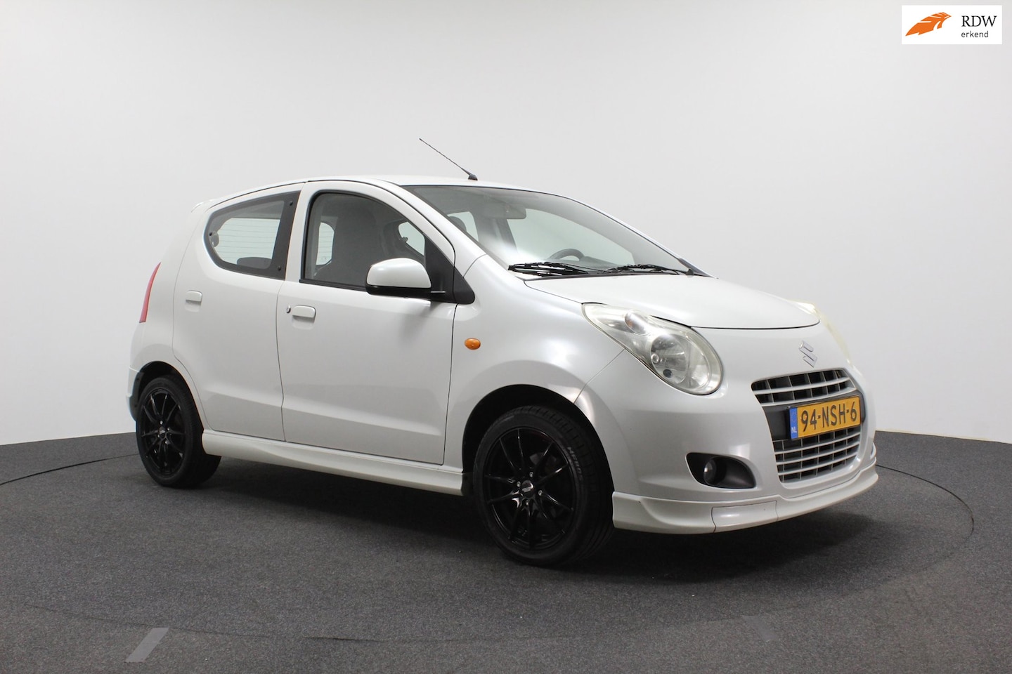 Suzuki Alto - 1.0 Comfort Plus | Airco | Sport pakket | Nieuwe APK | Elektrische ramen - AutoWereld.nl