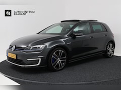 Volkswagen Golf - 1.4 TSI GTE (PANORAMADAK, STOELVERWARMING, CAMERA, NAVIGATIE, CARPLAY, PARKEERSENSOREN)