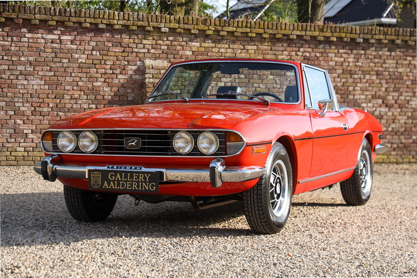 Triumph Stag - MkII "Restored to a high standard" The first owner commissioned a complete restoration in - AutoWereld.nl