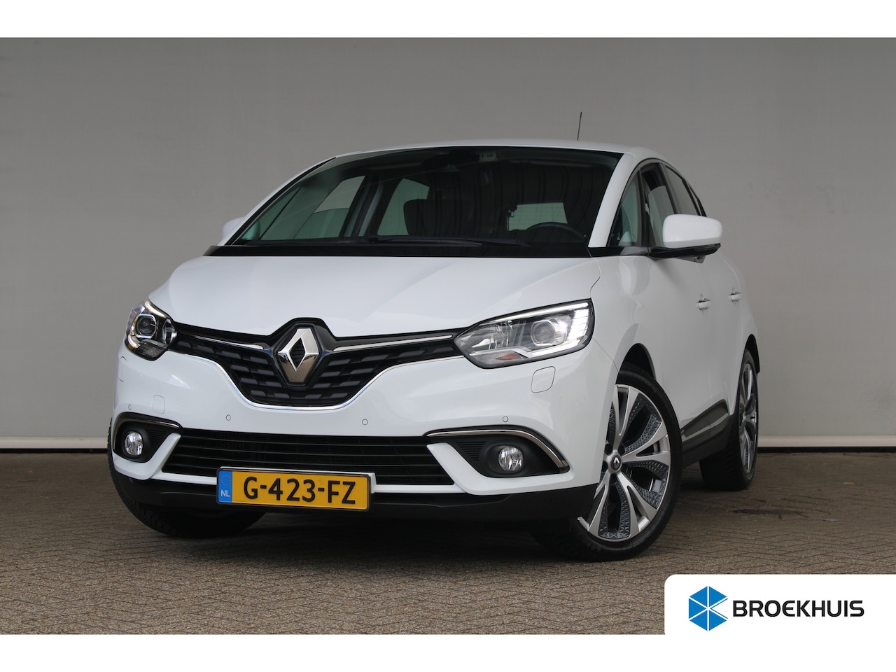 Renault Scénic - 1.2 TCe Intens | Trekhaak | Camera in binnenspiegel | Stoelverwarming | Stoelmassage | Cru - AutoWereld.nl