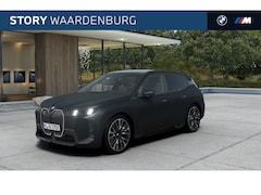 BMW iX - xDrive45 M Sport / Trekhaak / Panoramadak Sky Lounge / Comfort Access / Soft-Close / Harma