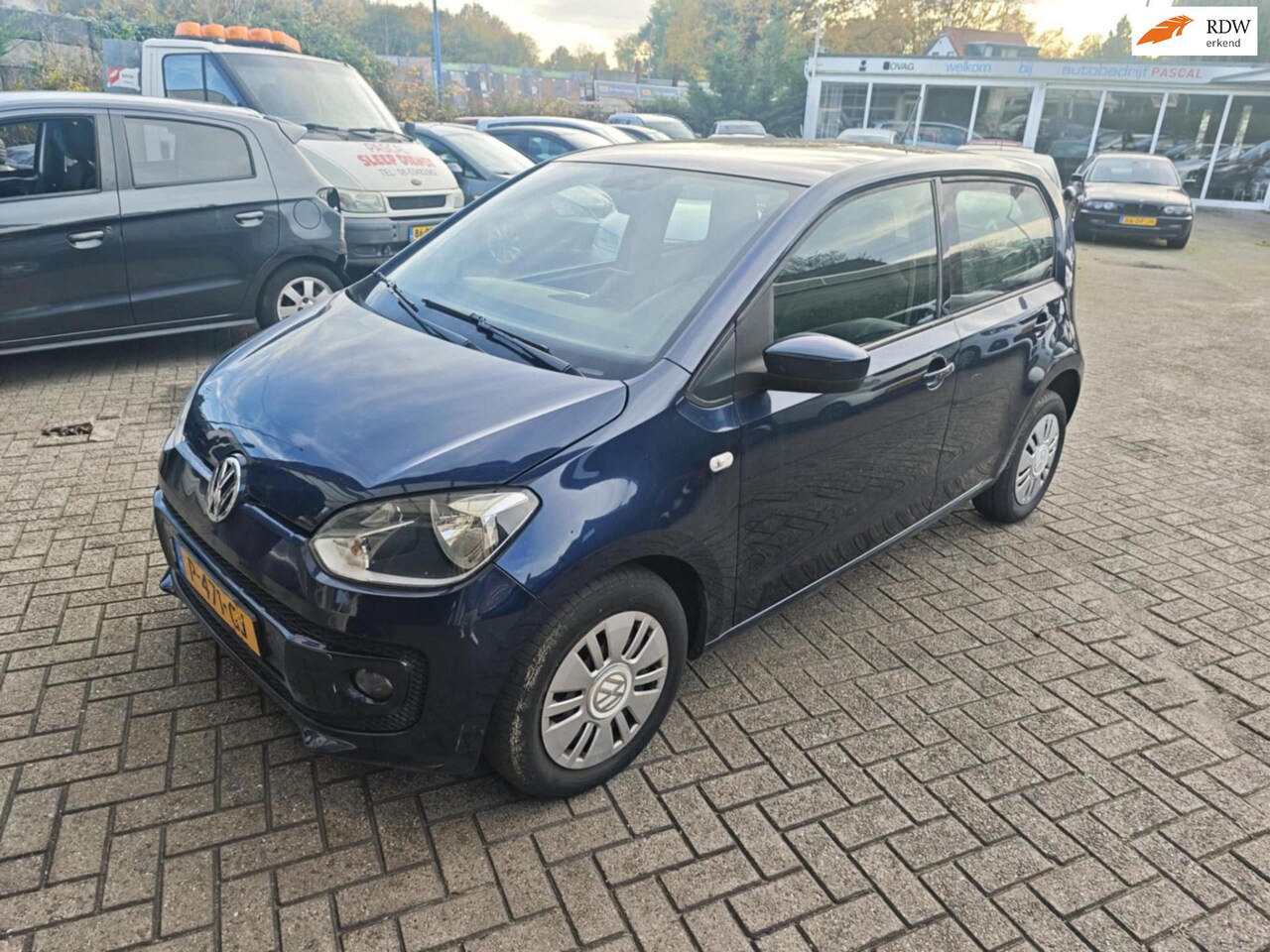 Volkswagen Up! - 1.0 high up!-Airco-Stoelverwarming-Navi. - AutoWereld.nl