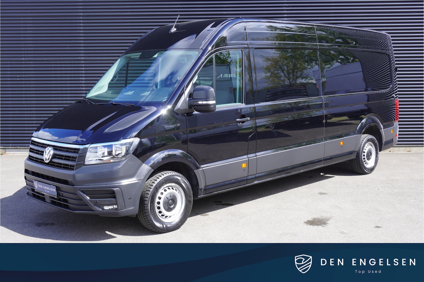 Volkswagen Crafter - 35 180pk Automaat L4H3/L3H2 Parkeersensoren Camera 2-zits Apple Carplay - AutoWereld.nl