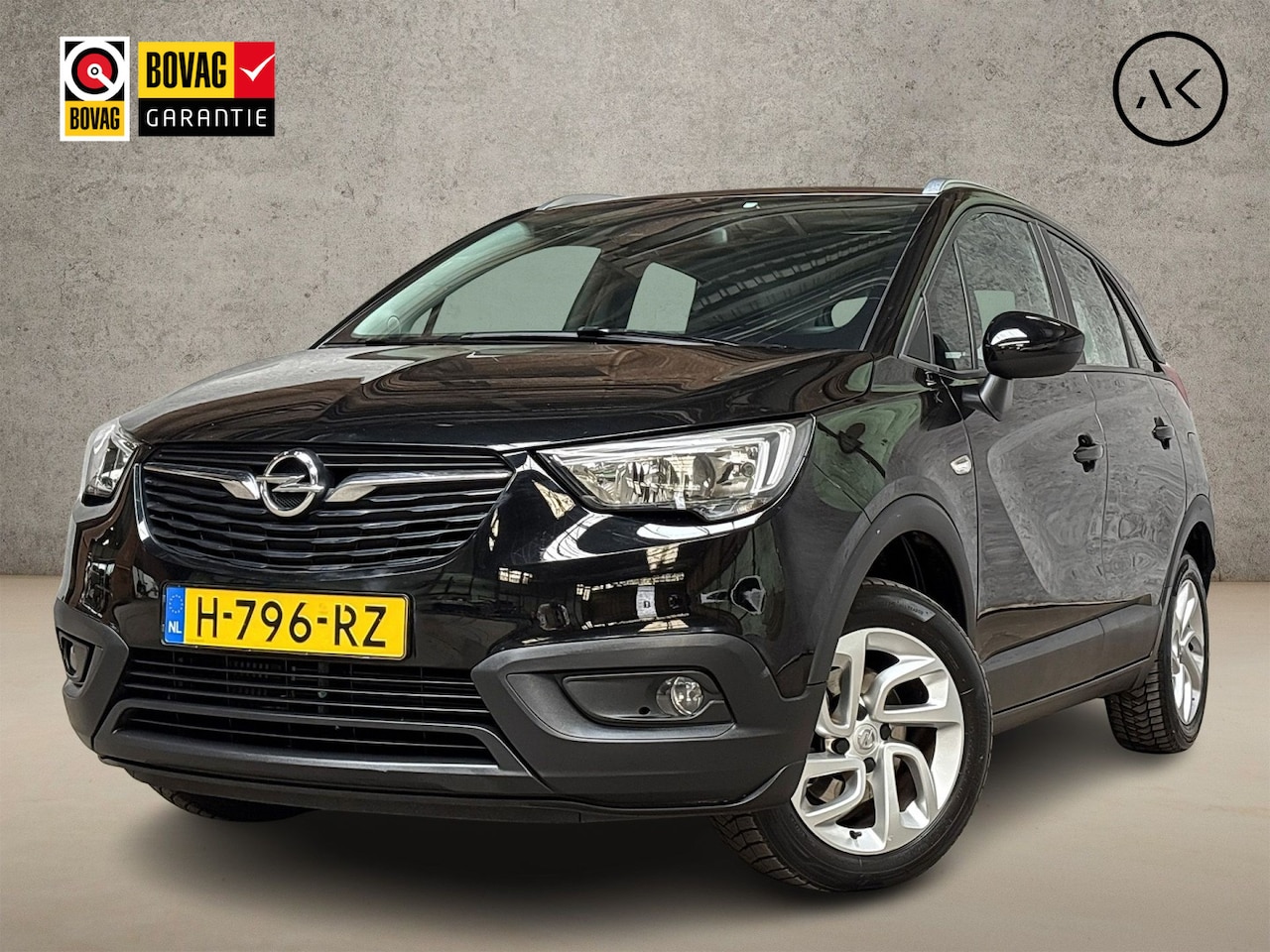 Opel Crossland X - 1.2 Turbo Sport (APPLE CARPLAY, GROOT NAVI, STUUR/STOELVERWARMING, GETINT GLAS, SPORTSTOEL - AutoWereld.nl