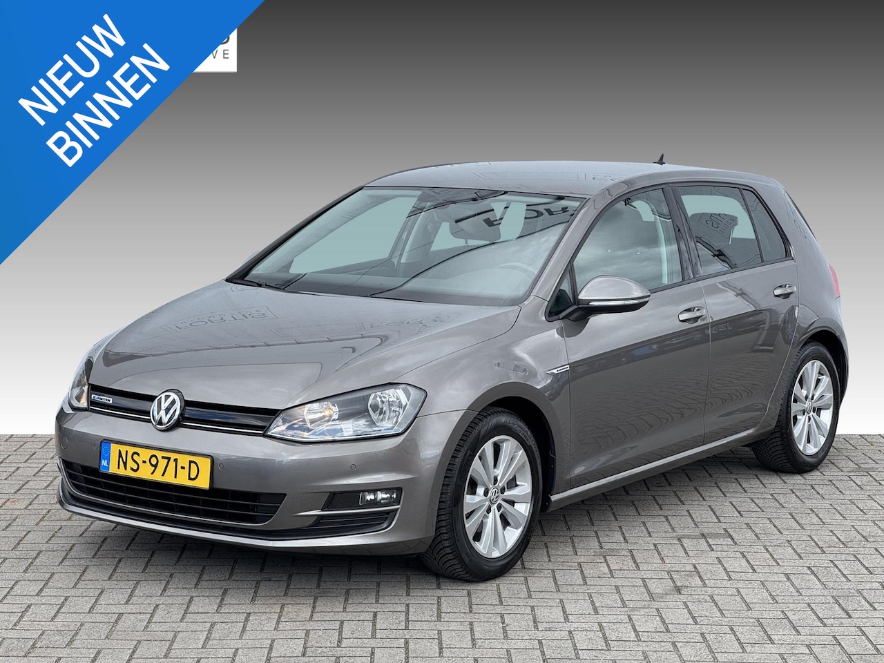 Volkswagen Golf - 1.0 TSI Comfortline NL-AUTO | NAVI | CARPLAY - AutoWereld.nl