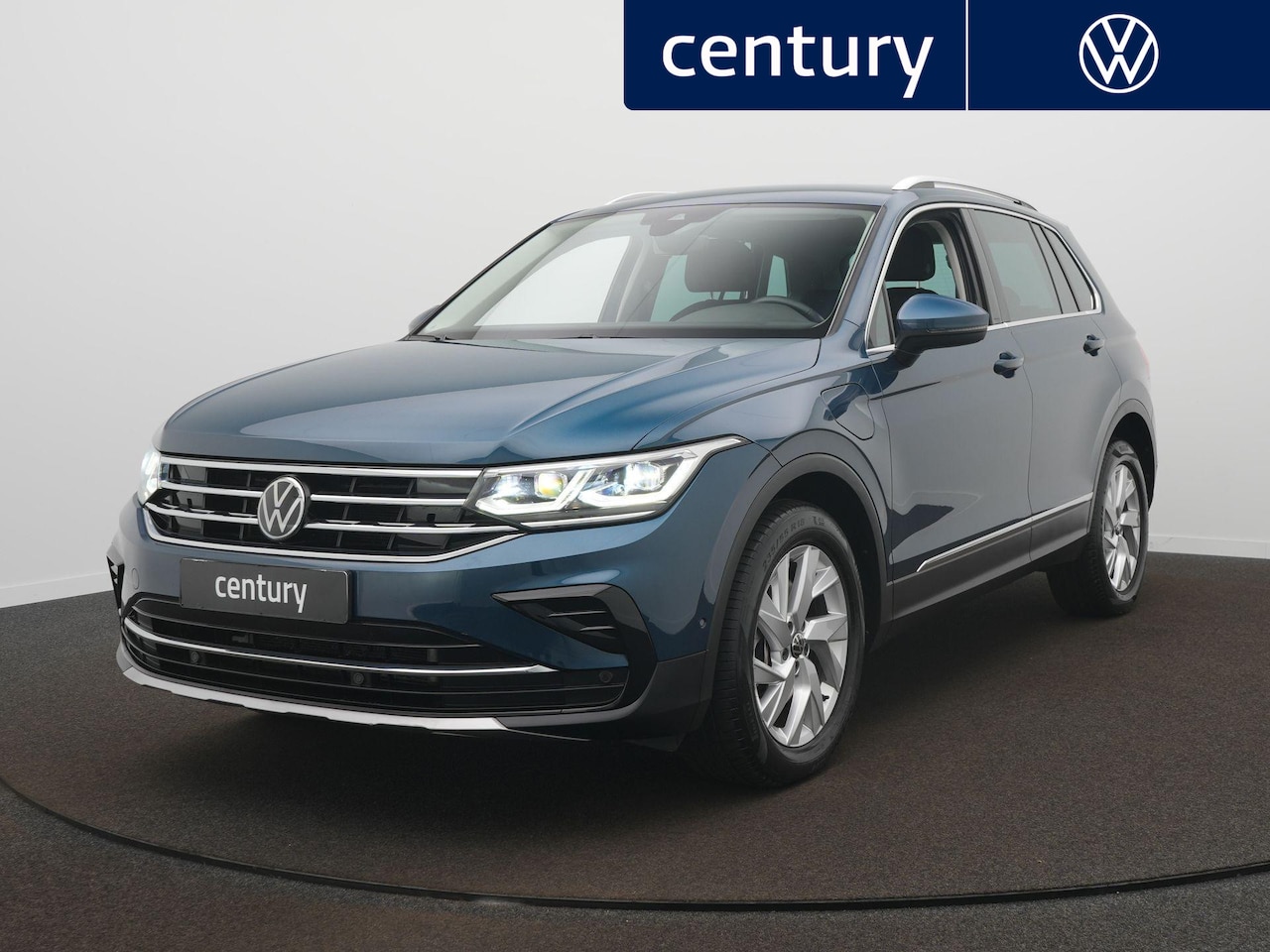 Volkswagen Tiguan - 1.4 TSI eHybrid Elegance DSG / Virtual cockpit / Adaptive cruise / Achteruitrijcamera - AutoWereld.nl
