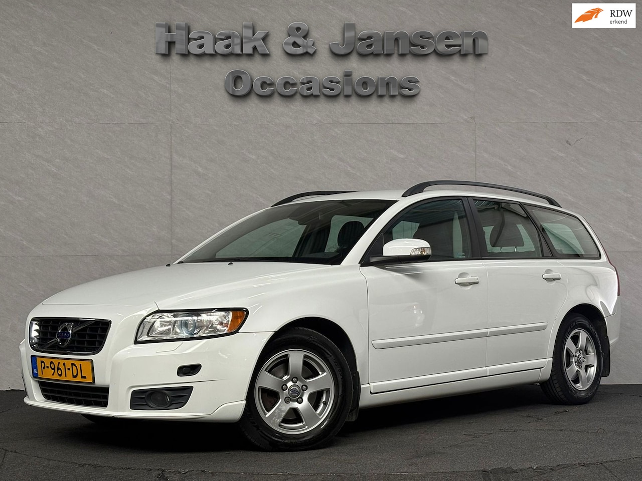 Volvo V50 - 1.8F - Cruise - Radio - Airco - - AutoWereld.nl