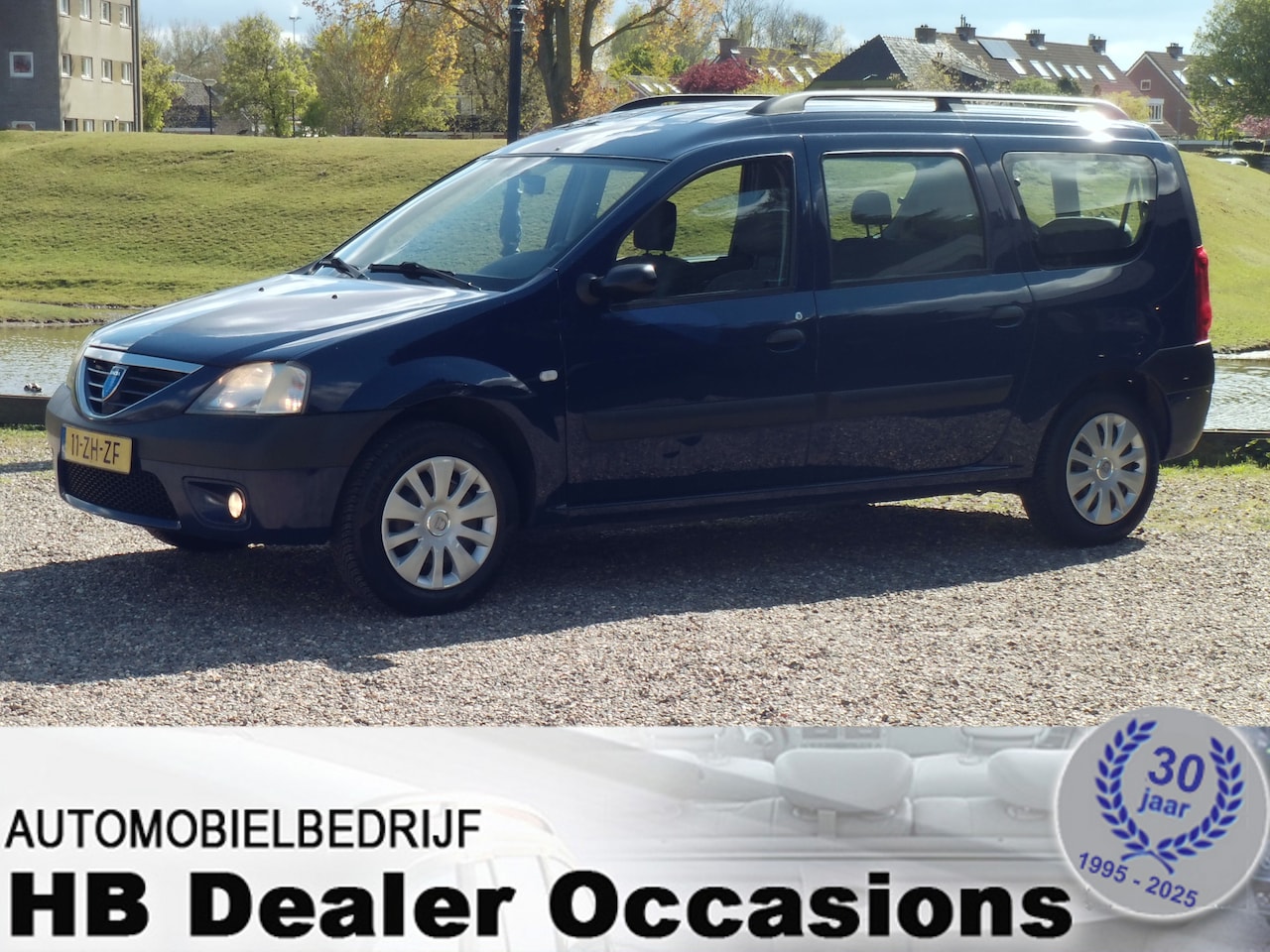 Dacia Logan MCV - 1.6-16V Lauréate 7p. - Airco - 7 Persoons - AutoWereld.nl