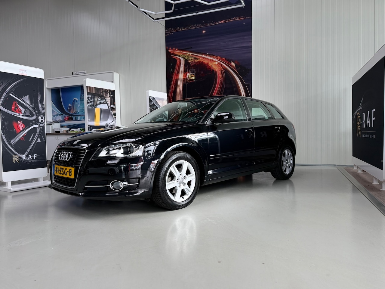 Audi A3 Sportback - 1.2 TFSI Attraction Advance 1.2 TFSI Attraction Advance - AutoWereld.nl