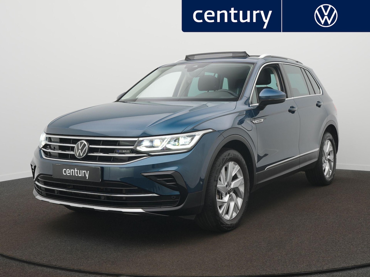 Volkswagen Tiguan - 1.4 TSI eHybrid Elegance DSG / Panoramadak / Virtual cockpit / Navi / Achteruitrijcamera - AutoWereld.nl