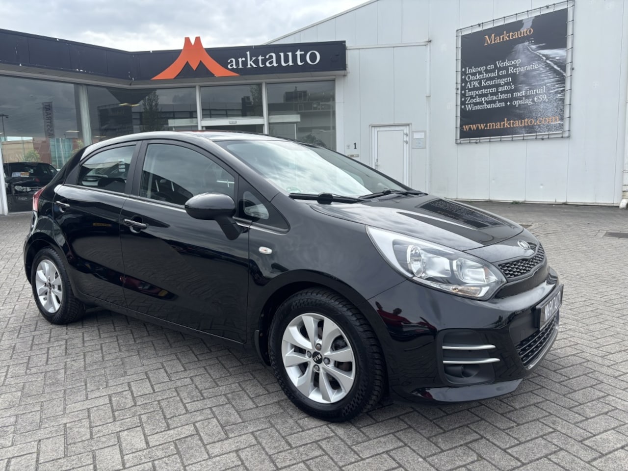 Kia Rio - 1.2 CVVT Dream Team Cruise Airco Bluetooth - AutoWereld.nl
