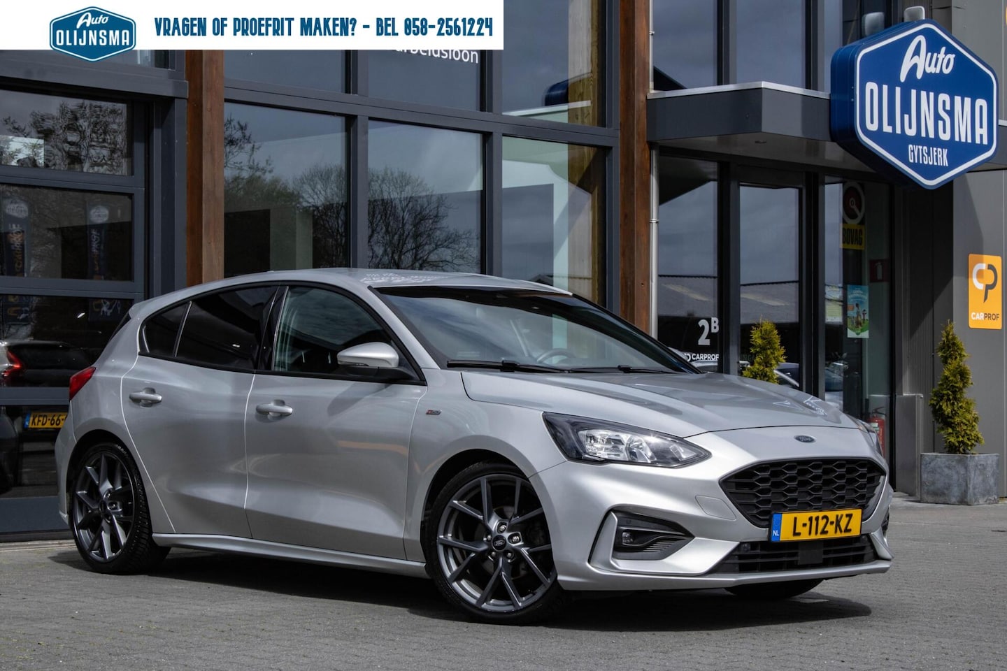 Ford Focus - 1.5 EcoBoost Titanium|ST uitgevoerd|Parkeersensoren|Trekhaak| - AutoWereld.nl